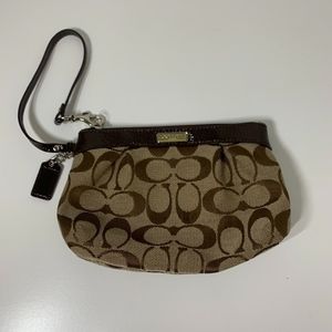 wristlet